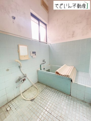 【浴室】 | 熊谷市大原2丁目　中古住宅   | 現地(2025年4月撮影)