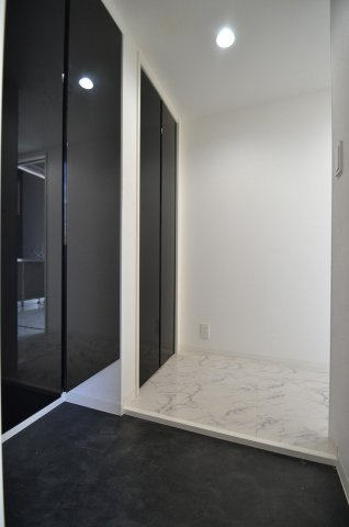 87gK-Brand jr草津浜町の玄関