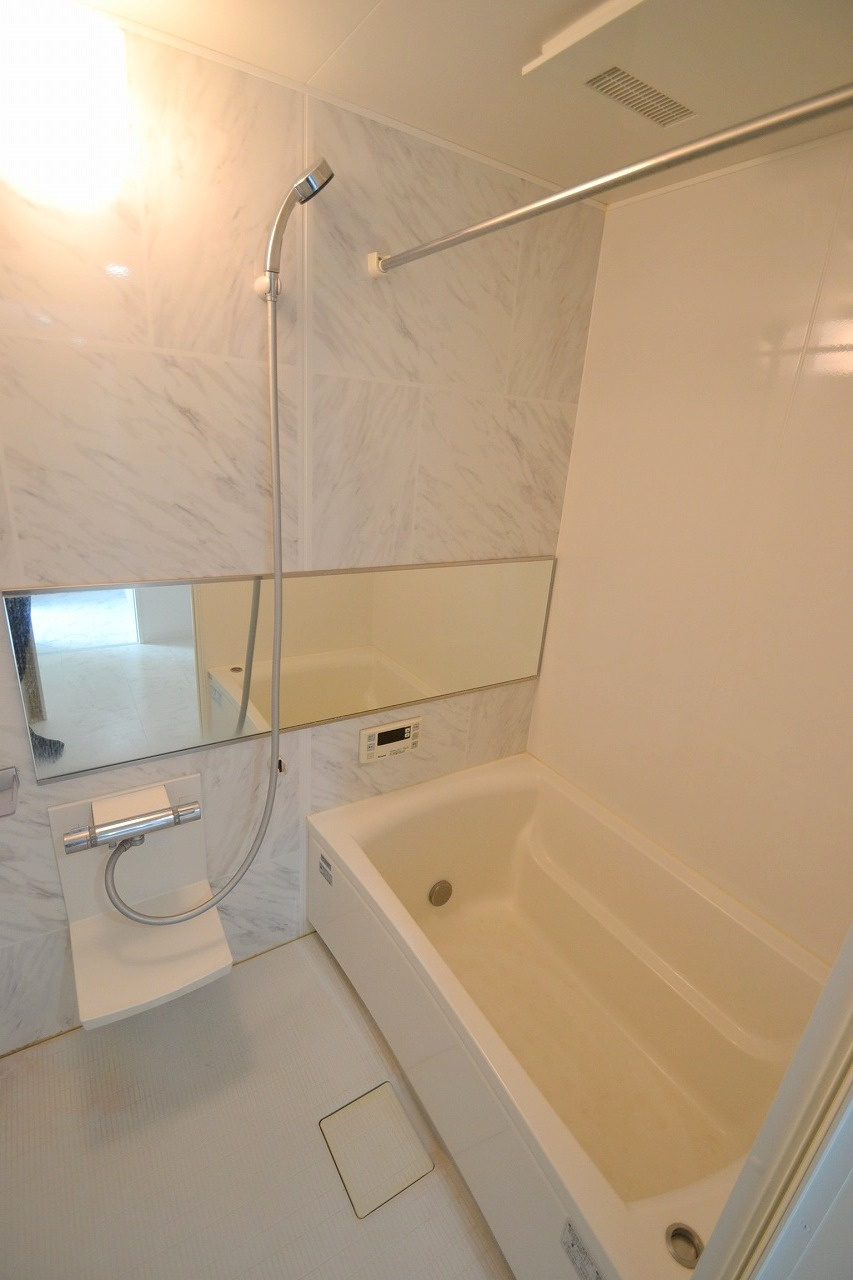 87gK-Brand jr草津浜町の浴室