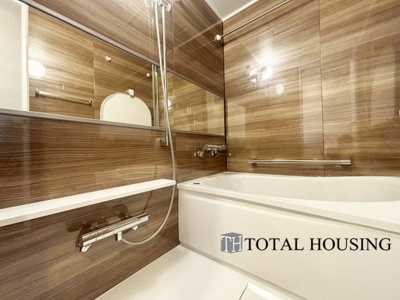 【浴室】 | セザール麻生東 | 乾燥機付きの浴室は雨の日でも洗濯物が干せるので、忙しい共働きのご家庭では大活躍です。