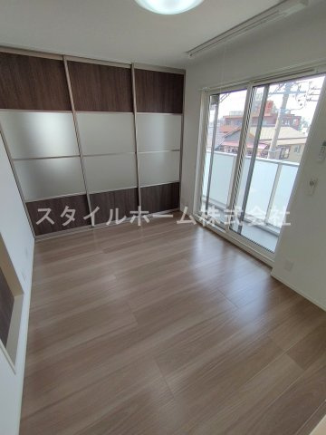 ヴェール東橋良の居間・リビング|別部屋写真です。