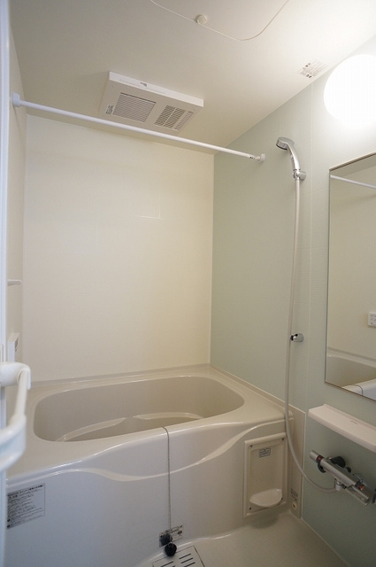 オーロラ要Ｂの浴室|バス