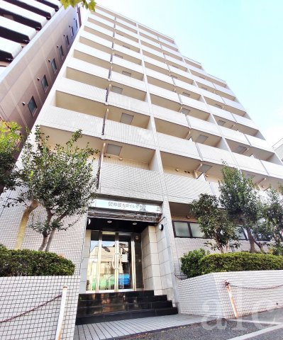 中野区本町５丁目の賃貸マンションのエントランス|共用ごみ置き場・管理人室・駐輪スペース等も