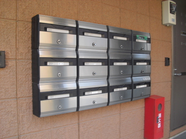 ヘーベルメゾピアノのその他共用部分|集合ポスト