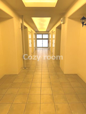 【その他共用部分】 | ハイムタケダT-9 | 落ち着きのあるゆったりとした廊下です。