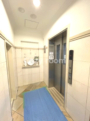 【その他共用部分】 | ハイムタケダT-9 | １階ロビーのエレベーターです。