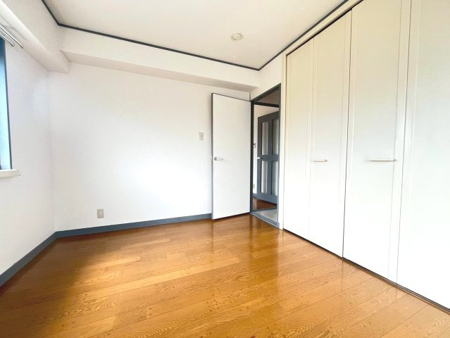 リベラ西芦屋の洋室|広々とした洋室です