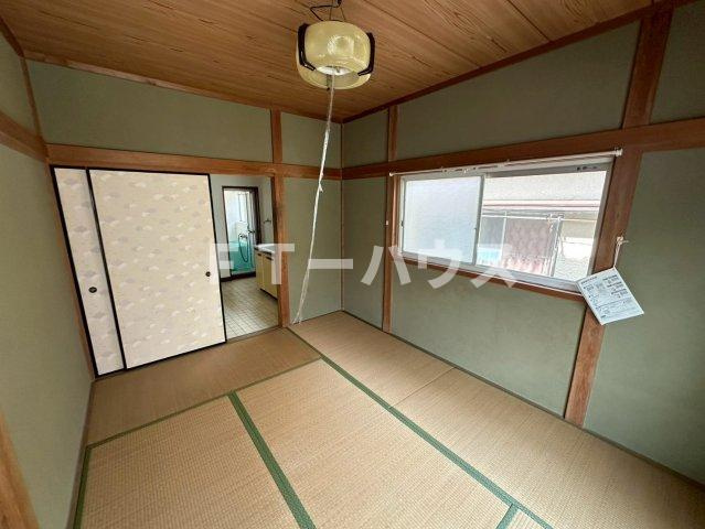 船橋市前原西８丁目のアパートの和室