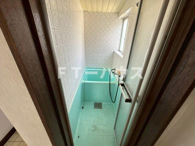 船橋市前原西８丁目のアパートの浴室