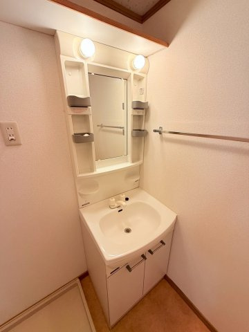 ロイヤルハイツⅡの洗面所