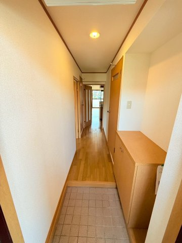 ロイヤルハイツⅡの玄関