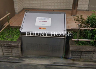 【その他共用部分】 | 朝のゴミ出しに便利なごみストッカーもあります♪