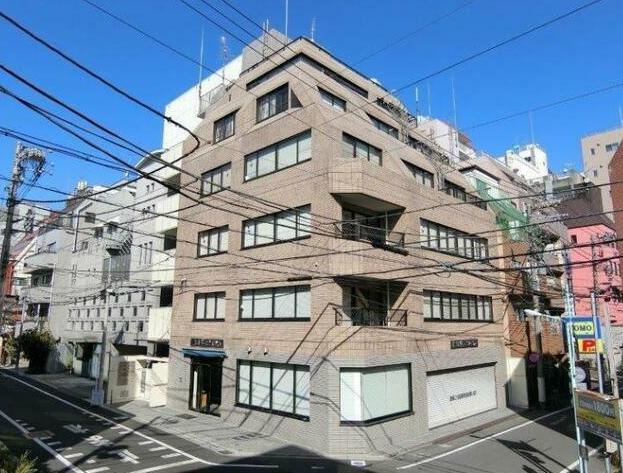 第3グロビスビルの外観