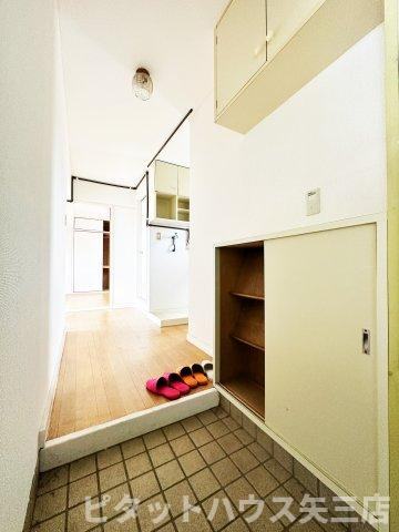 平野マンションの玄関|シンプルで使いやすい玄関です