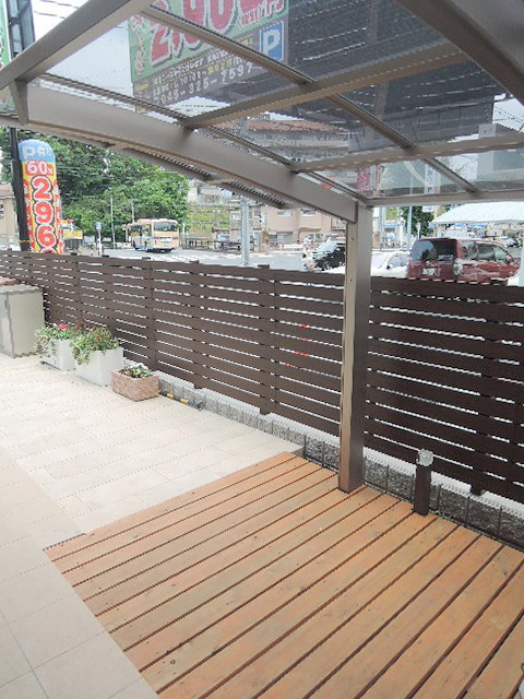 ＣｏｍｆｏｒｔＲｅｓｉｄｅｎｃｅ上大岡Ⅴのその他共用部分|敷地内屋根付き駐輪場