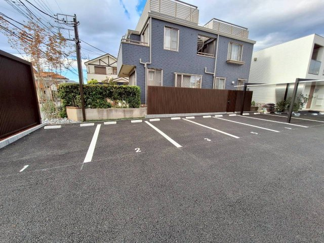 カーサ　ビアンカ　ブルーの駐車場|駐車場完備です