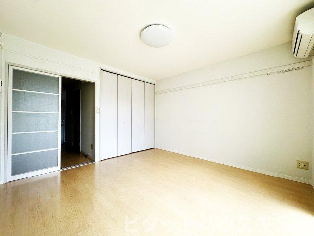 フレグランス望の居間・リビング|こちらの居間で趣味の時間をお楽しみください