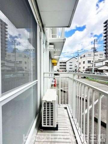 フレグランス望のバルコニー|暖かな日差しのふりそそぐバルコニー