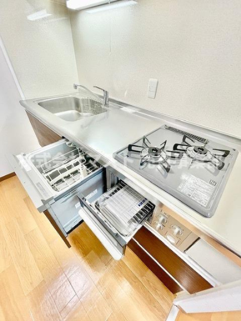 朝日プラザ北田辺のキッチン|◆グリルでは魚の調理だけではなく、調理に手間がかかりがちな肉やピザ、お菓子作りなど、短時間でサッと焼き上げることができるグリルは大変便利です♪