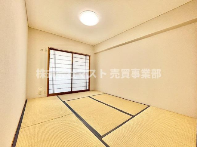 朝日プラザ北田辺の和室|◆約6帖の和室です。家族がリラックスタイムを過ごす場所です♪
