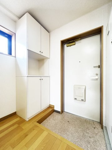 リバティマンションの玄関