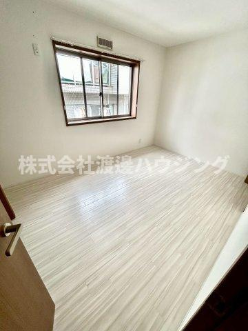 ラシーネ向日葵の洋室