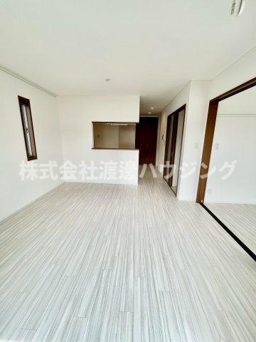 ラシーネ向日葵の居間・リビング