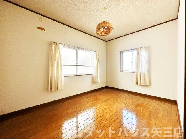 エクシード山城の居間・リビング|ゆったり過ごせる居間です