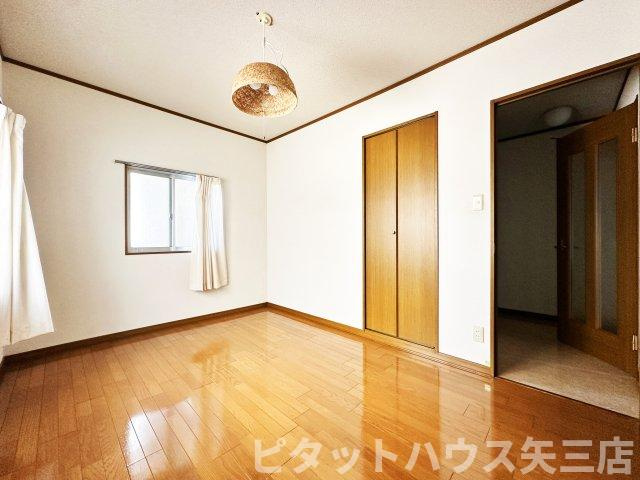 エクシード山城の居間・リビング|ゆったりとした居間です