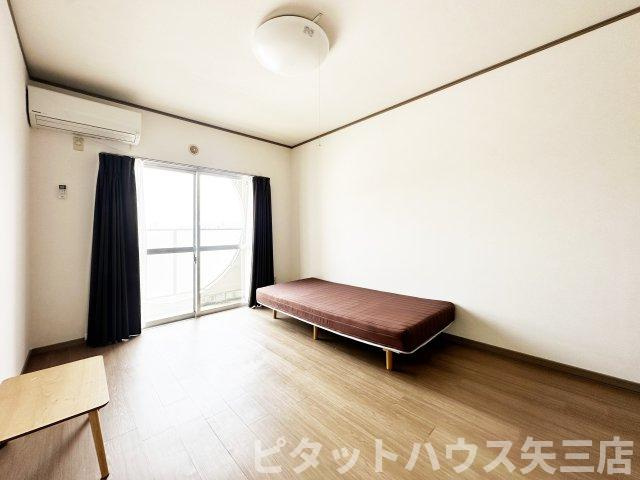 エクシード山城の居間・リビング|使いやすい居間です