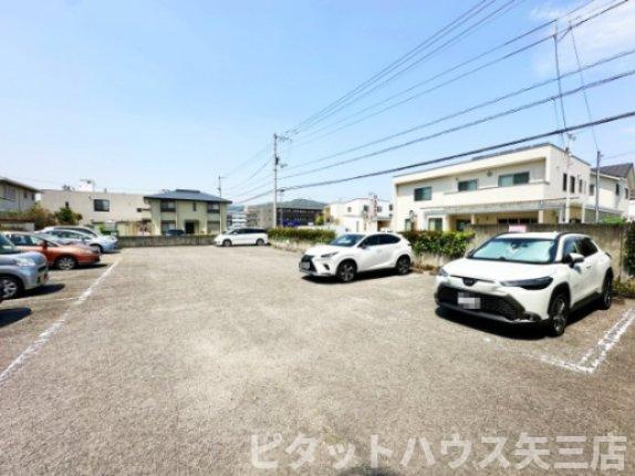 エクシード山城の駐車場|駐車スペースもあります
