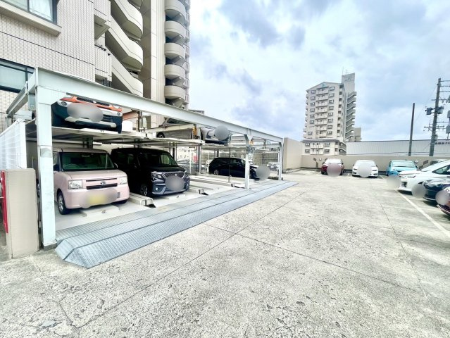 グローリアスヒルズ日進第二の駐車場|駐車場使用料：4,500円～8,500円（月額）
