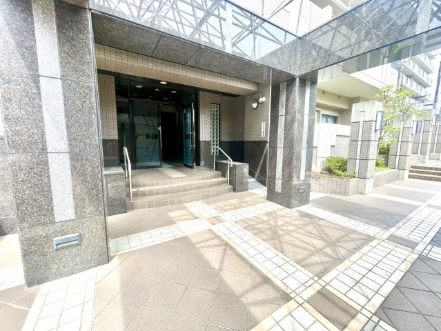 グローリアスヒルズ日進第二のエントランス|マンション入り口