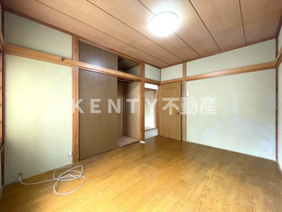 【寝室】 | 山王1丁目戸建て | 使い勝手のいい寝室です