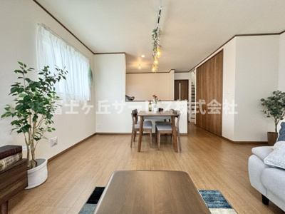 【キッチン】 | 静岡市葵区上土2丁目 7期 新築一戸建て 2号棟 | キッチン正面です