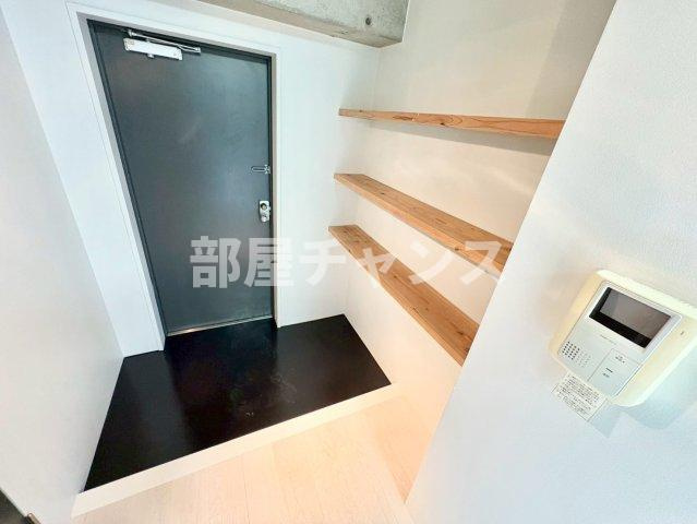 NOVELの玄関