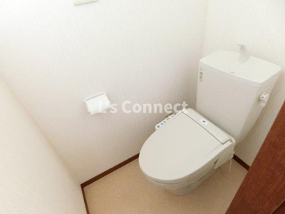 【トイレ】 | グランフォーレタウン | 温水洗浄便座付きのトイレ。