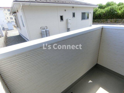 【バルコニー】 | グランフォーレタウン | 晴れた日には洗濯物もたくさん干せます。