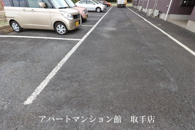 パークヒルズの駐車場