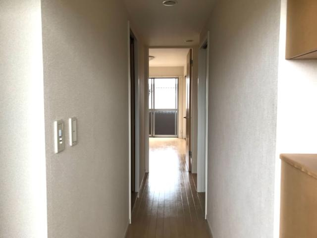 フィオーレツカサⅡの内装|廊下
