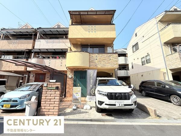 【外観】 | 伝法３丁目　中古戸建 | ハイルーフ車ももちろん駐車可能！南向き２面バルコニーです！