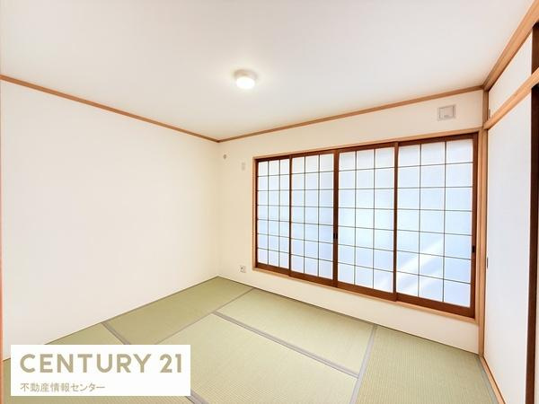 【和室】 | 伝法３丁目　中古戸建 | 和室も畳、襖も張替えております！３階南向きですので、陽当り・通風良好です！