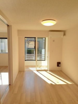 【居間・リビング】 | アリビオＡ | こちらの居間で趣味の時間をお楽しみください