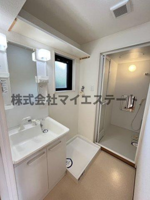 【洗面所】 | メゾンシャルマン | 別部屋写真