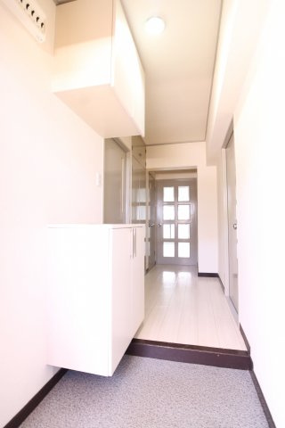 グリーン北塩屋の玄関