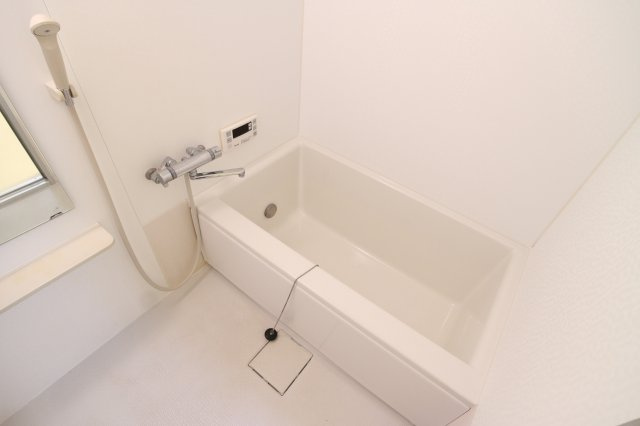 グリーン北塩屋の浴室