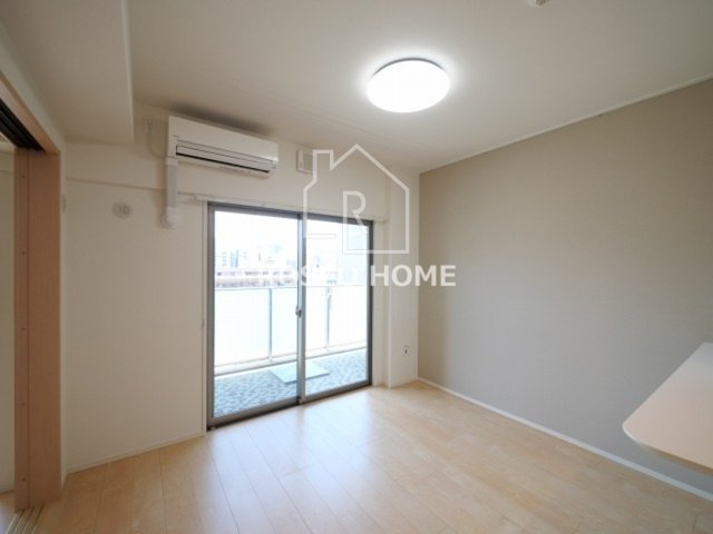 ドミツィール福の居間・リビング