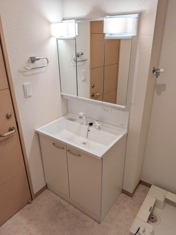 【洗面所】 | ベルリード東海神Ａ | 生活に欠かせない独立洗面台です