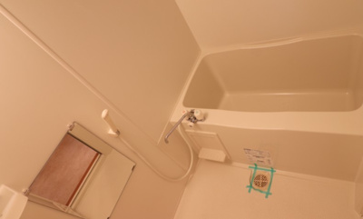 【浴室】 | クンプリール