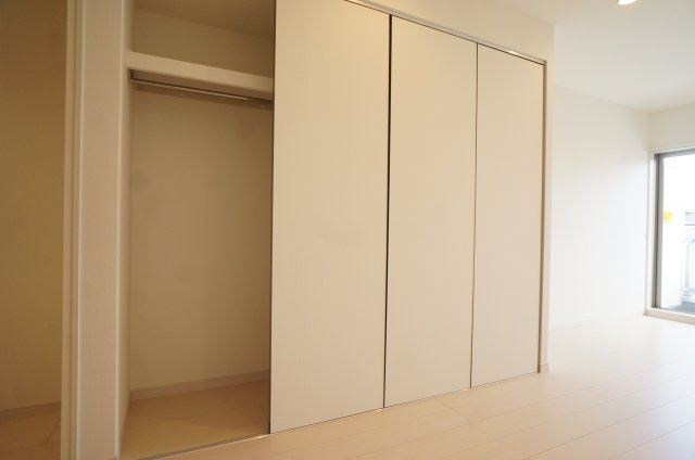 【収納】 | サンマリノ | 広めのクローゼットでたくさん収納できます